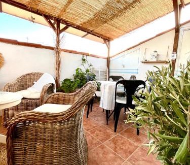 Vence Apartamento | Joli cocon sous les toits au cœur de Vence et sa charmante terrasse tropezienne