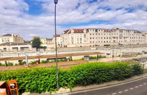 Maisons-Laffitte Apartamento | Joli duplex refait à neuf, face gare, près Ermitage