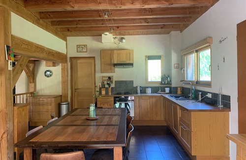 Saint-Cesaire-de-Gauzignan Casa | Jolie Maison en Bois Avec Piscine