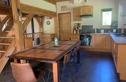 Saint-Cesaire-de-Gauzignan Casa | Jolie Maison en Bois Avec Piscine