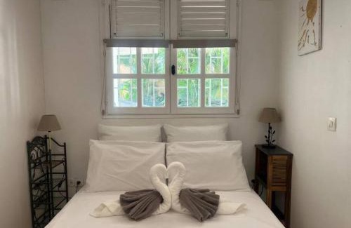 Fort-de-France Apartamento | Joli Studio à la Villa l'Ensoleillée avec son grand Jardin