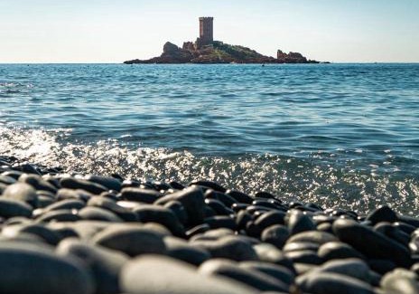 Le Dramont Apartamento | Joli studio A front de mer