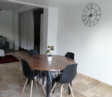 Pertuis Apartamento | Joli studio calme et moderne