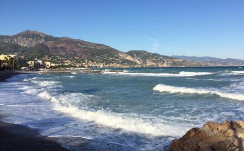 Roquebrune-Cap-Martin Apartamento | Joli STUDIO Bord de Mer entre Menton et Monaco