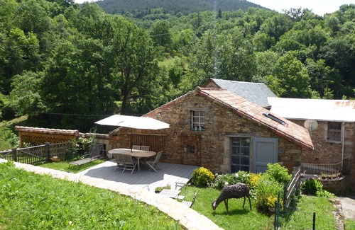 Viala-du-Tarn Casa | Jolie Grange Aménagée au Cœur des Causses en Pleine Nature