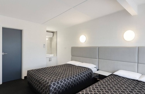Casula Hotel | Jolly Knight Motel