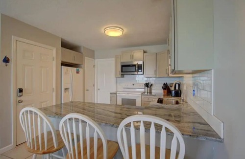 McCutcheon Field Casa | Jolly Roger- Oceanfront - Pet Friendly-Linens and Beach Towels provided