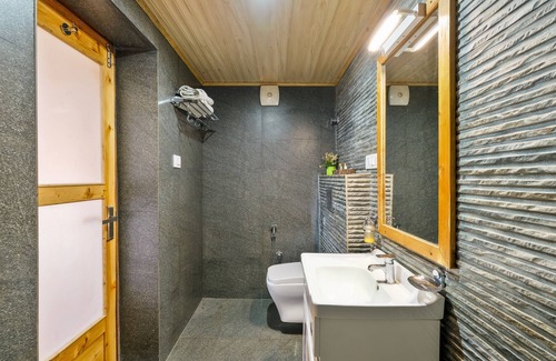 Shimla Hotel | Jomotel Talai