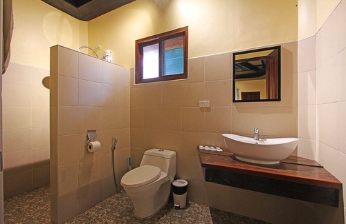 Catangnan Hotel | Jonas & Twins Resort