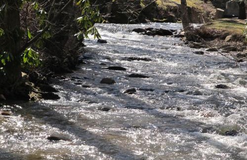 Valley Creek Run Hotel | Jonathan Creek Inn and Villas