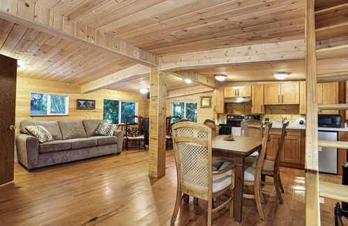 Duvall Cabina | Cozy Cabin: Renovated on 22 Acres