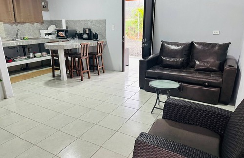 Chachagua Casa | Jonka House - Oasis privado con Lago y Piscina en el Arenal