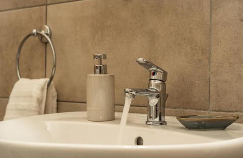 Keratsini-Drapetsona Apartamento | Joo Nest - Your home near Piraeus Port