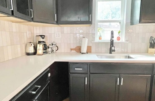 East MLK Casa | Joplin House ° Group Stay for Spring