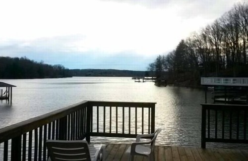 North Shore Casa | Jordan's Chalet - Wifi, A-Frame Chalet, Great View.