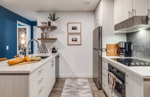 Park City Casa | Jordanelle Sunrise Modern Condo Gondola Access Year-round Outdoor Fun