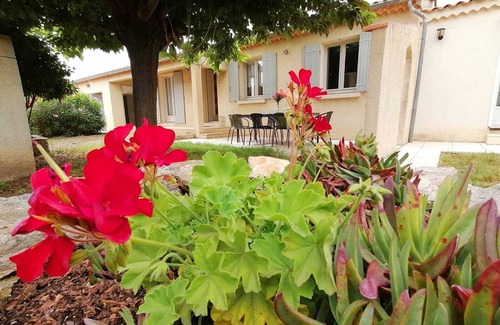 Pierrelatte Casa | Josephine's House with swimming pool