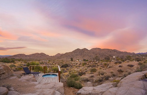 Joshua Tree Highlands Casa | Joshua Tree, National Park Entrance, Views, Cowboy Tub, Cold Plunge, Fire Pit