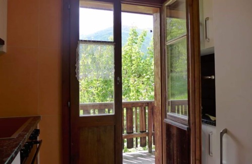Buerchen Apartamento | Jostbiel by Interhome