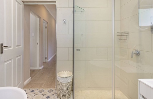 Strand Casa | Joubert 107 by HostAgents