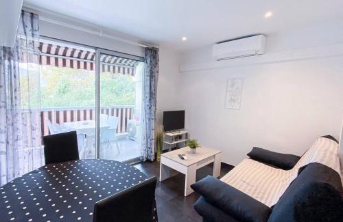 La Bocca Nord Apartamento | JOURDAN - Quiet with terrace Wifi Air conditioning Pool