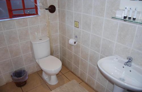 Kempton Park Casa | Journey's Inn Africa Guest Lodge