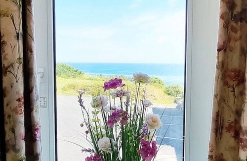 Coverack Casa | Journeys End with surrounding Sea views