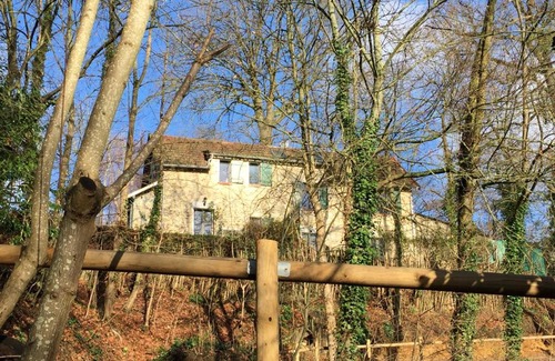 Jouy-en-Josas Apartamento | Jouy La longère, proche Hec, Versailles, parking privé gratuit