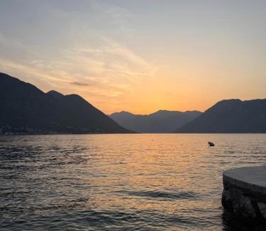 Dobrota Apartamento | Jovan Apartment with private beach and parking