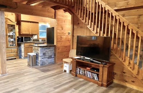 Piper Gap Cabina | Joy Ranch Cabin in the Blue Ridge Mountains 2600sqft