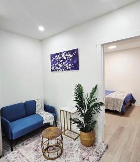 Calgary Casa | Joyce Place Walk to Shops, Stay in Comfort