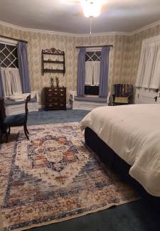 Norwich Casa | Joyful Manor