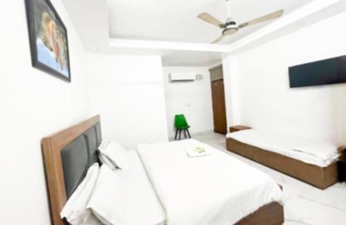 Nizamuddin East Hotel | JPC Residency - Near Malviya Nagar