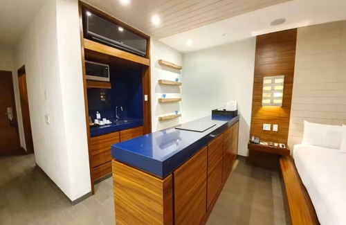 El Médano Ejidal Apartamento | Jr. Suite at Hotel Bahia by Preferred Hotels