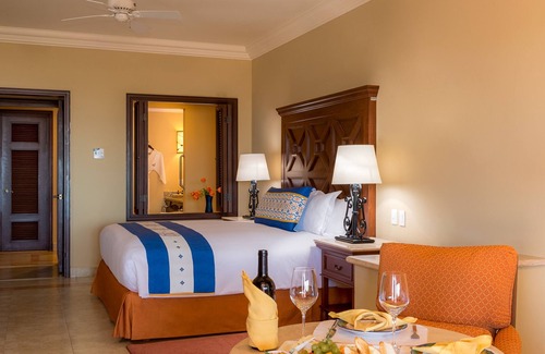 Paraíso Escondido Complejo | Jr Suite, Pueblo Bonito Sunset Beach Golf & Spa in Cabo San Lucas