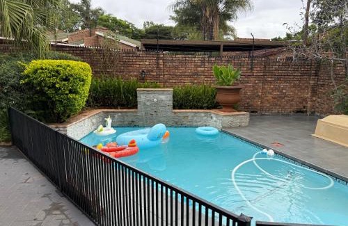 Moreleta Park Casa | JuaMtoto guesthouse