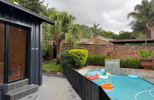 Moreleta Park Casa | JuaMtoto guesthouse