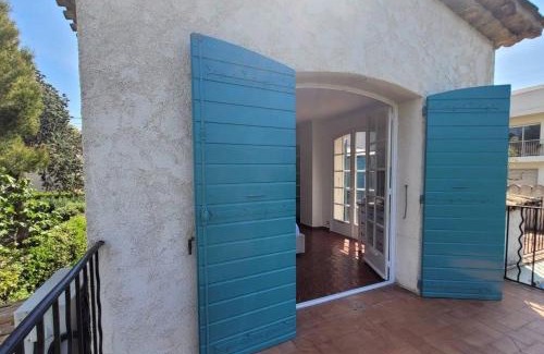 Cap-d'Antibes Casa | Juan les pins : Villa de charme avec piscine