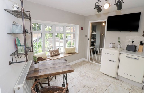 Stratford-upon-Avon Cabaña | JUBILEE COTTAGE, pet friendly, with a garden in Tiddington