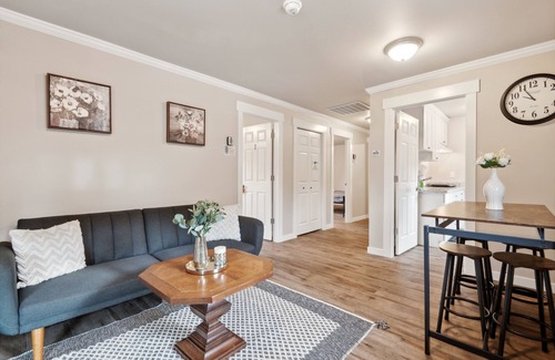 Atlantic Casa | Judkins Guesthouse 3 Bedroom Duplex