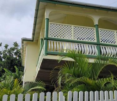 Laborie Casa | Juju's Cottage with magnificent views