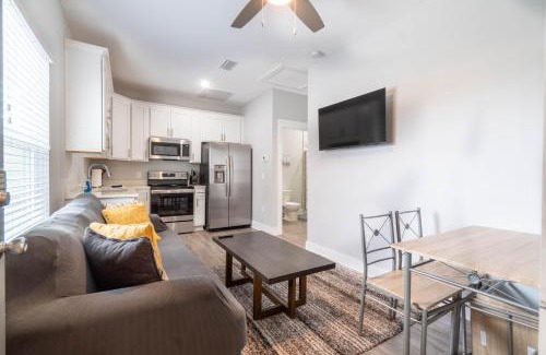 South Pensacola Apartamento | Juliet Haven - Apartment Close to Downtown Pensacola
