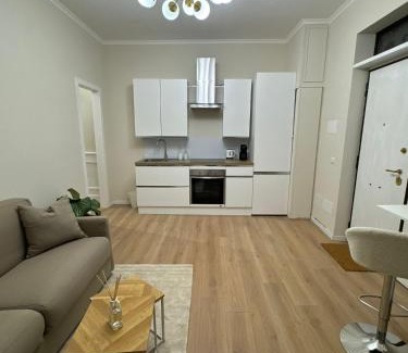 Tuscolano Apartamento | JULIX - Roma Quadraro Apartment