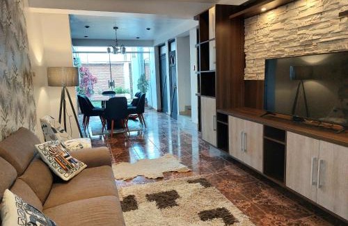 Cusco Casa | Jull complete house with 8 bedrooms and 6 bathroom