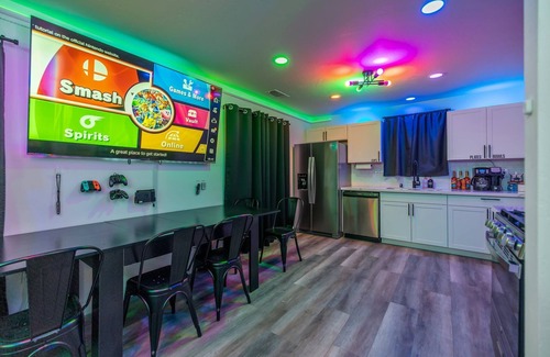 Visalia Casa | Jumbotron, Arcade, Themed Rooms, Theater