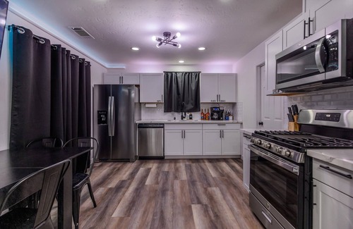 Visalia Casa | Jumbotron, Arcade, Themed Rooms, Theater