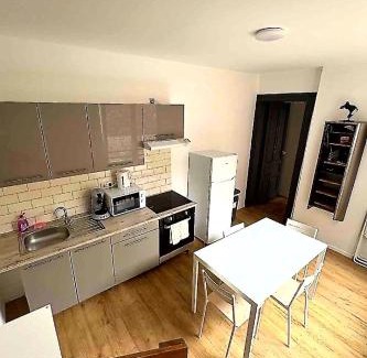 Jumet Apartamento | Jumet 242 C Bruxelles-Charleroi-airport