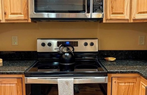 Andrews Cabina | Junaluska Creek Cabin - Cozy 2-bedroom cabin in charming Andrews with AC