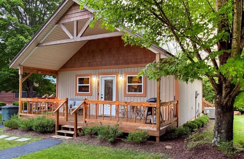 Andrews Cabina | Junaluska Creek Cabin - Cozy 2-bedroom cabin in charming Andrews with AC