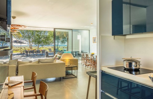 Taglio-Isolaccio Casa | Del 1 al 15 de junio Villa de lujo frente al mar con piscina de hidromasaje climatizada